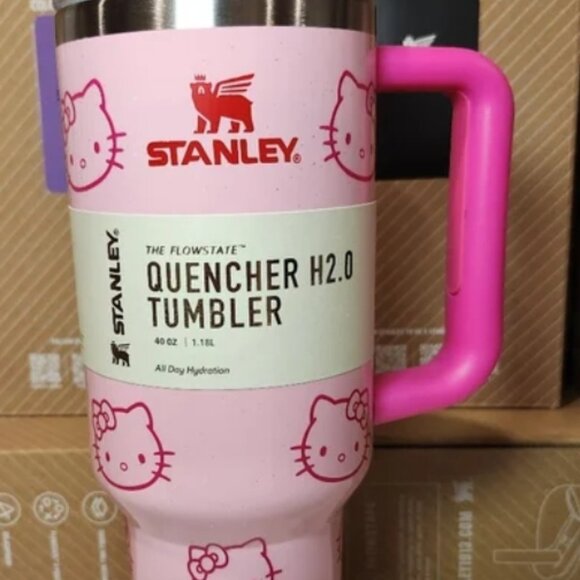 Hello Kitty Stanley Tumbler 40oz Pink - Picture 1 of 3